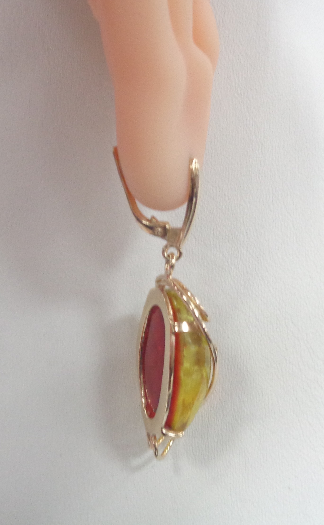 Серебряные серьги с янтарем